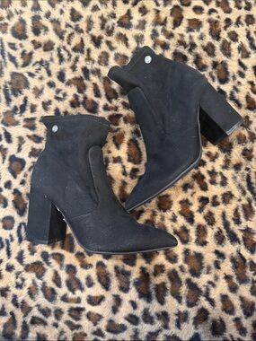 Unisa Black Suede Pointed Toe Block Heel Booties